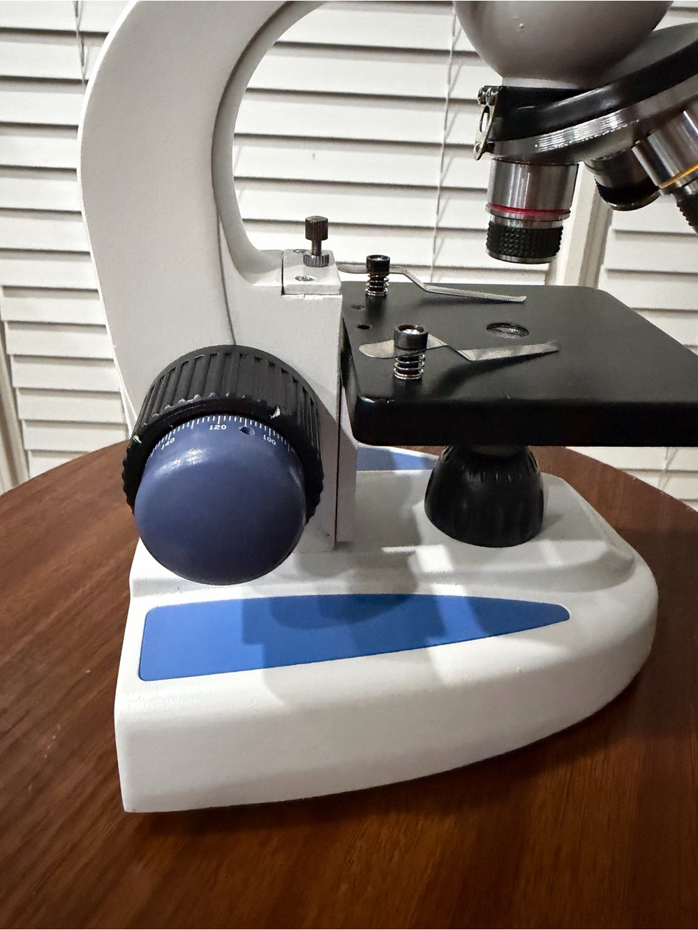 40X-1000X Portable LED Monocular Student Microscope - Picture 7 of 11